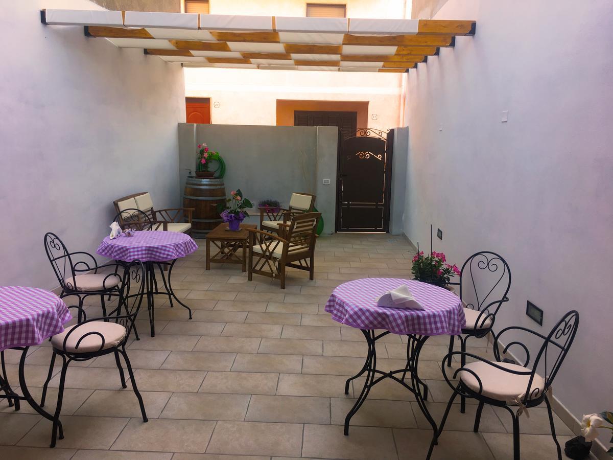 B&B Mariposa 세노리 외부 사진